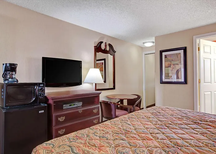 Days Inn By Wyndham Ridgefield Nj